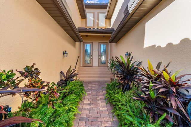 20080 RAGAZZA CIRCLE 202, Venice, FL 34293