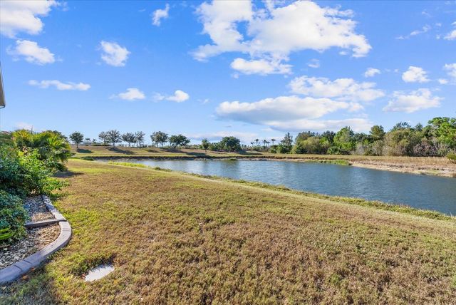 20080 RAGAZZA CIRCLE 202, Venice, FL 34293