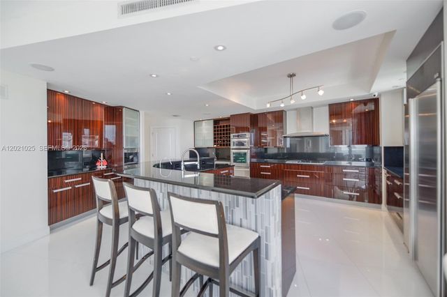 6000 Island Blvd 1801, Aventura, FL 33160
