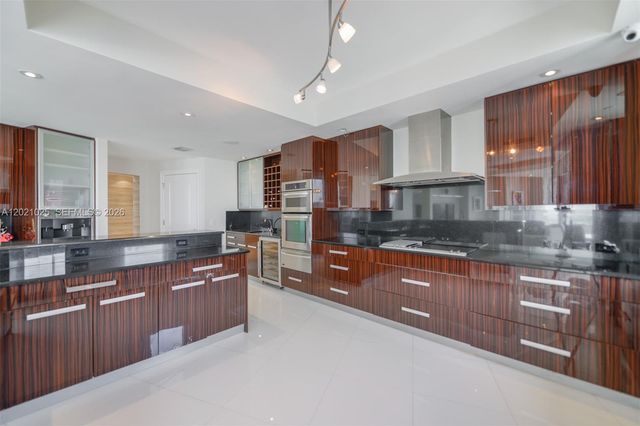 6000 Island Blvd 1801, Aventura, FL 33160