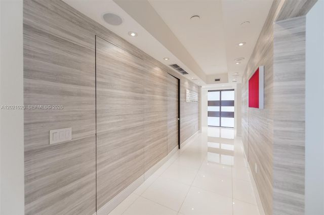6000 Island Blvd 1801, Aventura, FL 33160