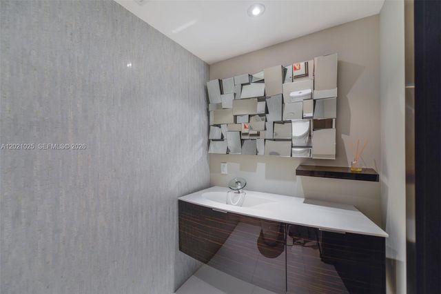 6000 Island Blvd 1801, Aventura, FL 33160