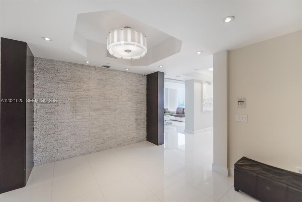 6000 Island Blvd 1801, Aventura, FL 33160