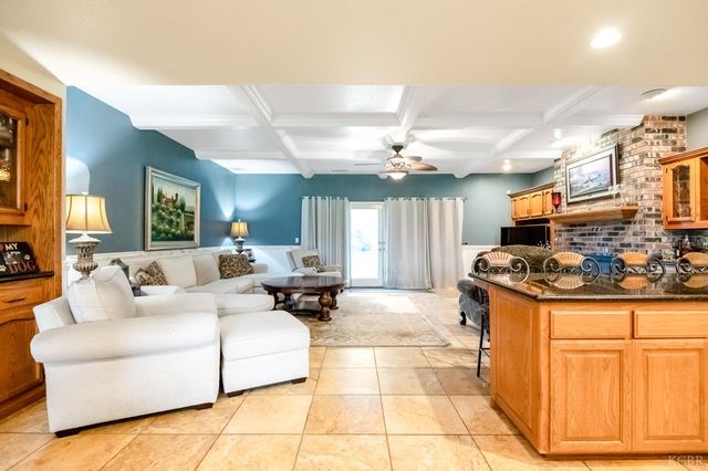 31767 Road 166, Visalia, CA 93292