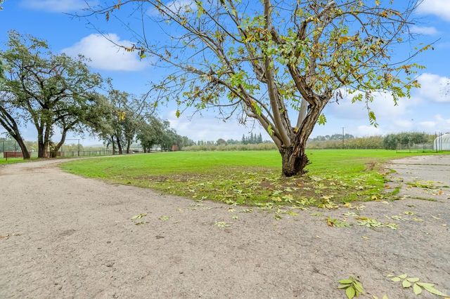 31767 Road 166, Visalia, CA 93292