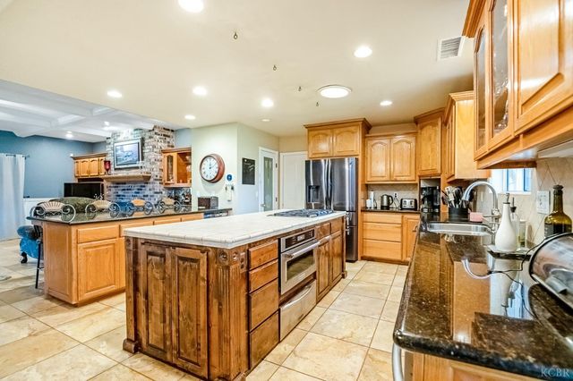 31767 Road 166, Visalia, CA 93292