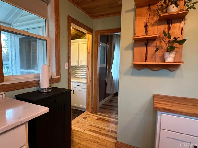 5281 E Sunset Road, Ironwood, MI 49938