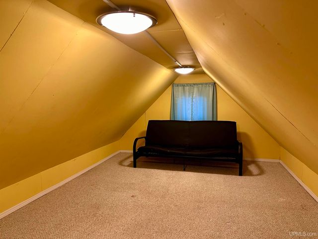 5281 E Sunset Road, Ironwood, MI 49938