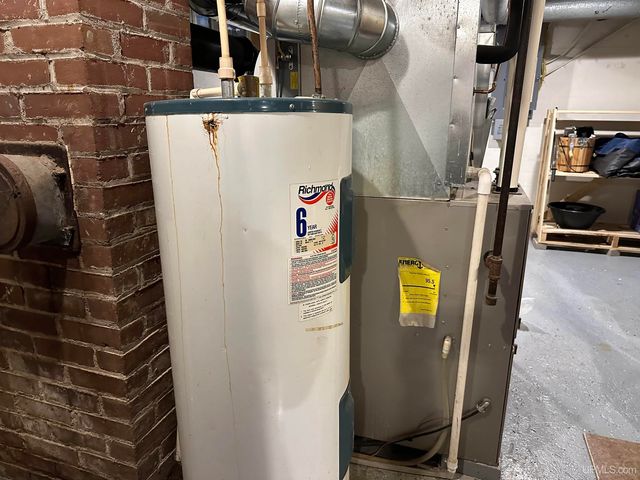 5281 E Sunset Road, Ironwood, MI 49938