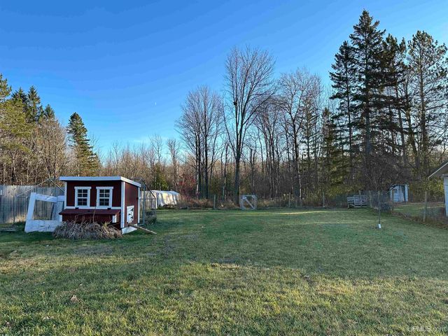 5281 E Sunset Road, Ironwood, MI 49938