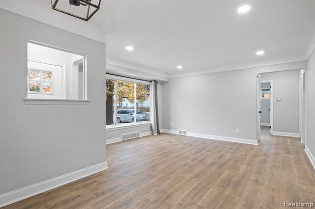 31304 Florence Street, Garden City, MI 48135