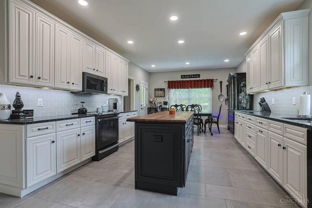 304 Quail Run, Middletown, OH 45042