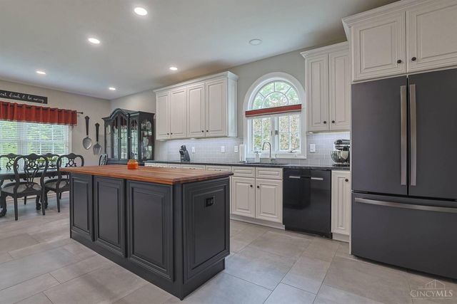 304 Quail Run, Middletown, OH 45042