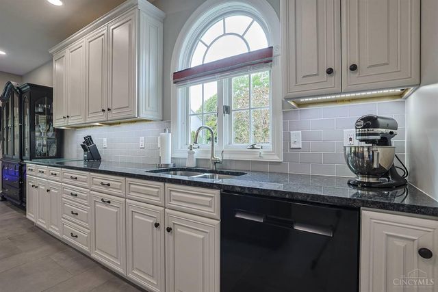 304 Quail Run, Middletown, OH 45042