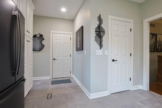 304 Quail Run, Middletown, OH 45042