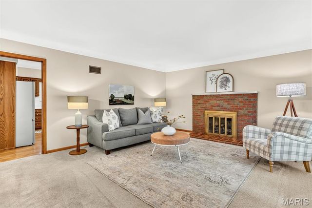 1365 Saint Joseph Street, Florissant, MO 63033