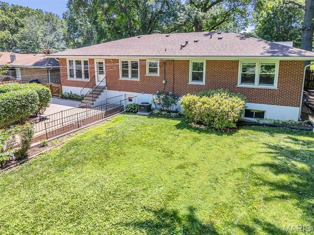1365 Saint Joseph Street, Florissant, MO 63033