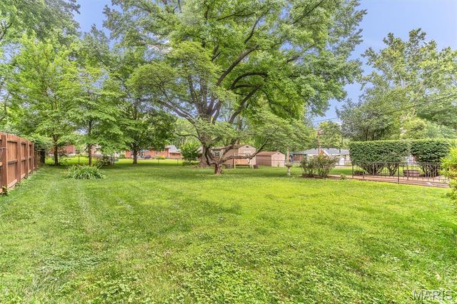 1365 Saint Joseph Street, Florissant, MO 63033