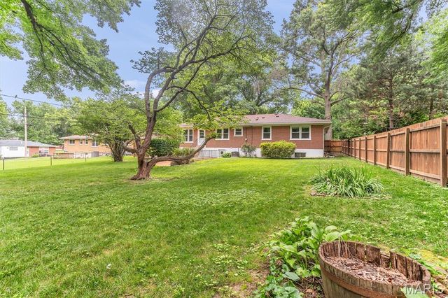 1365 Saint Joseph Street, Florissant, MO 63033