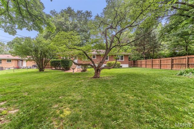 1365 Saint Joseph Street, Florissant, MO 63033