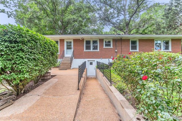1365 Saint Joseph Street, Florissant, MO 63033