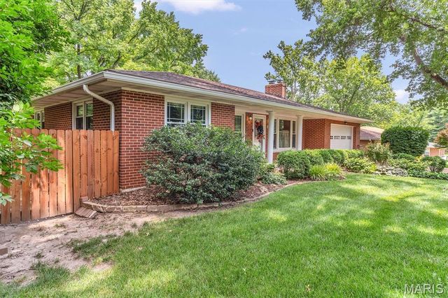 1365 Saint Joseph Street, Florissant, MO 63033