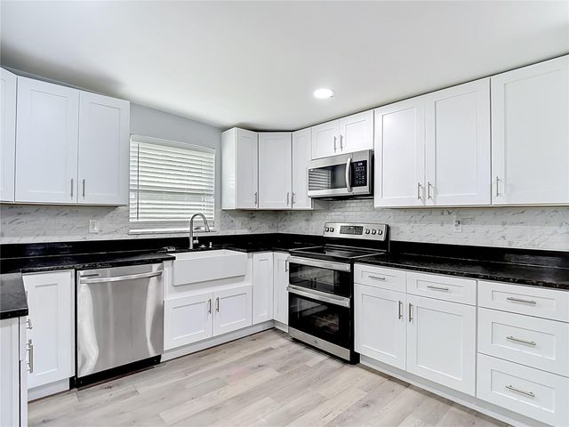 5625 23RD STREET, Zephyrhills, FL 33542