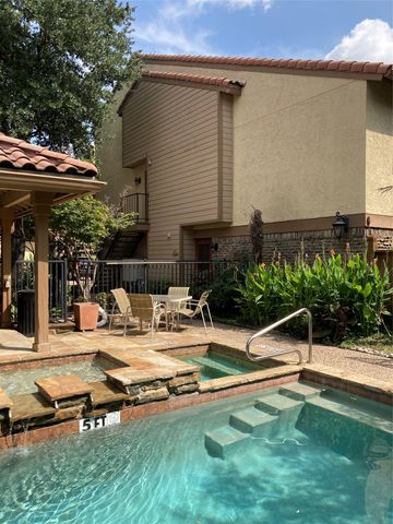 7640 W Greenway Boulevard 2D, Dallas, TX 75209