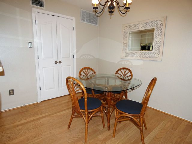 7640 W Greenway Boulevard 2D, Dallas, TX 75209