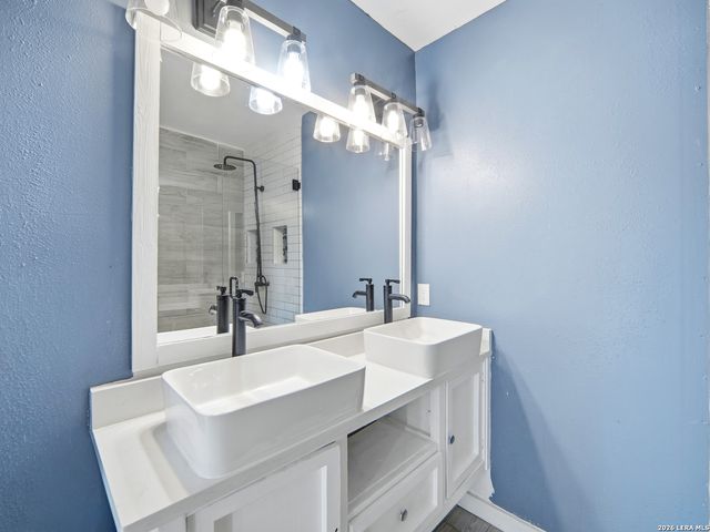 452 Gulf St, San Antonio, TX 78202