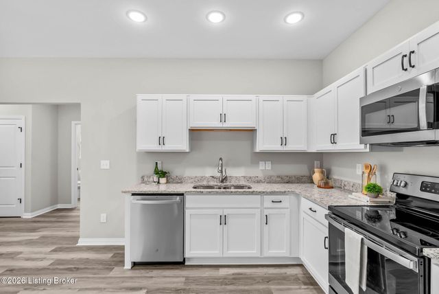 809 Rosemary Ln, La Grange, KY 40031