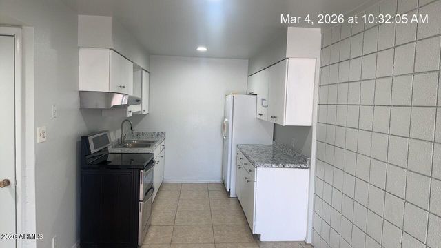 2026 W CACTUS Road A, Phoenix, AZ 85029