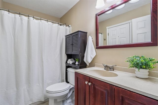 430 Lilac St, Tiffin, IA 52340