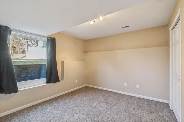 430 Lilac St, Tiffin, IA 52340