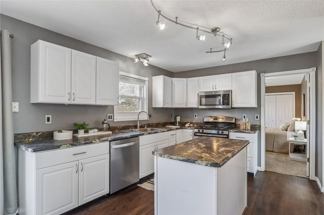 430 Lilac St, Tiffin, IA 52340