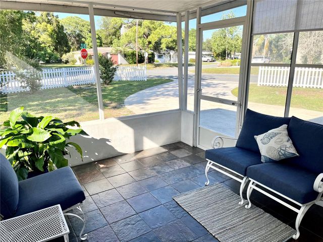 7598 14TH STREET N, St Petersburg, FL 33702