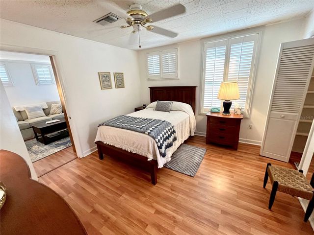 7598 14TH STREET N, St Petersburg, FL 33702