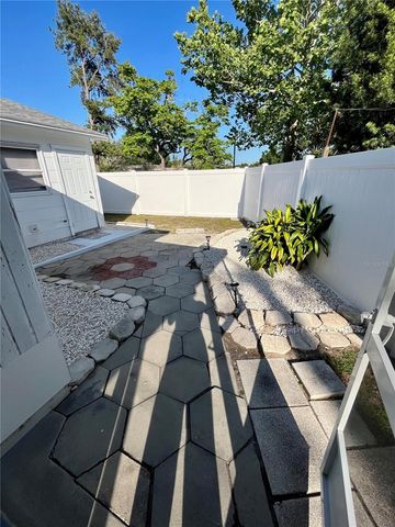 7598 14TH STREET N, St Petersburg, FL 33702