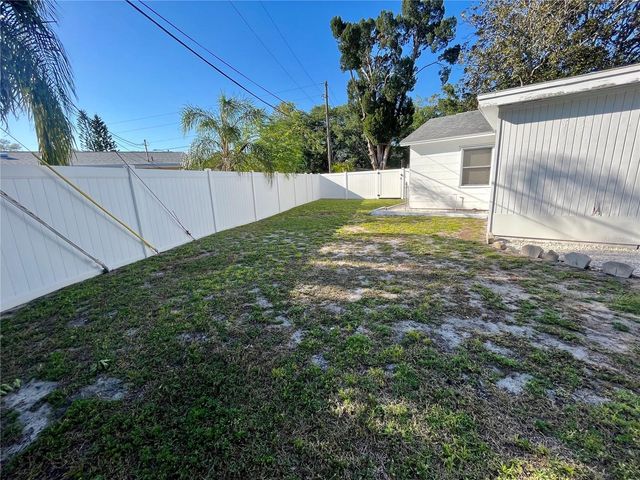 7598 14TH STREET N, St Petersburg, FL 33702