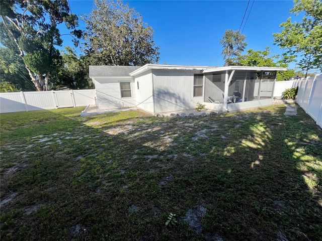 7598 14TH STREET N, St Petersburg, FL 33702