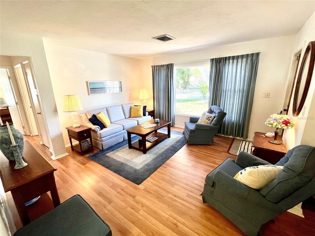 7598 14TH STREET N, St Petersburg, FL 33702