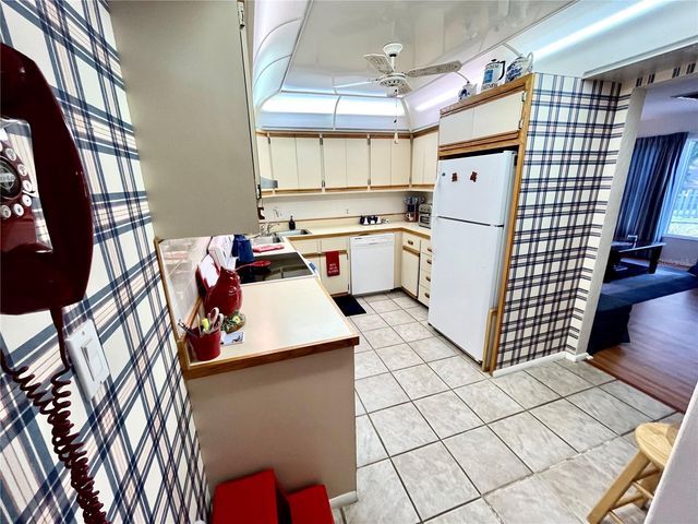 7598 14TH STREET N, St Petersburg, FL 33702