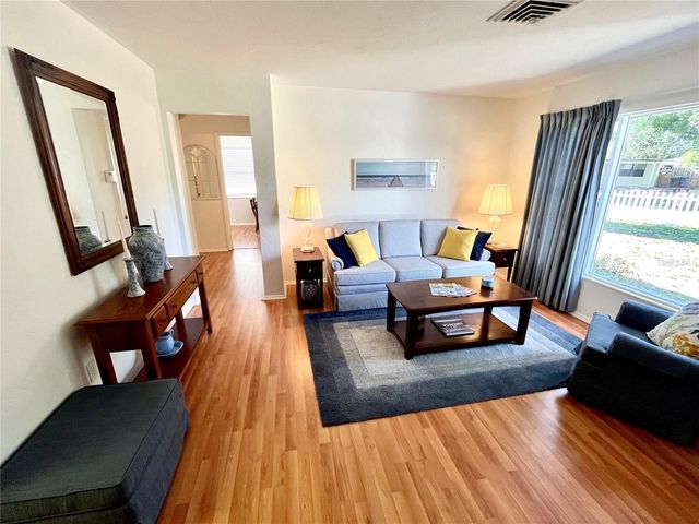 7598 14TH STREET N, St Petersburg, FL 33702