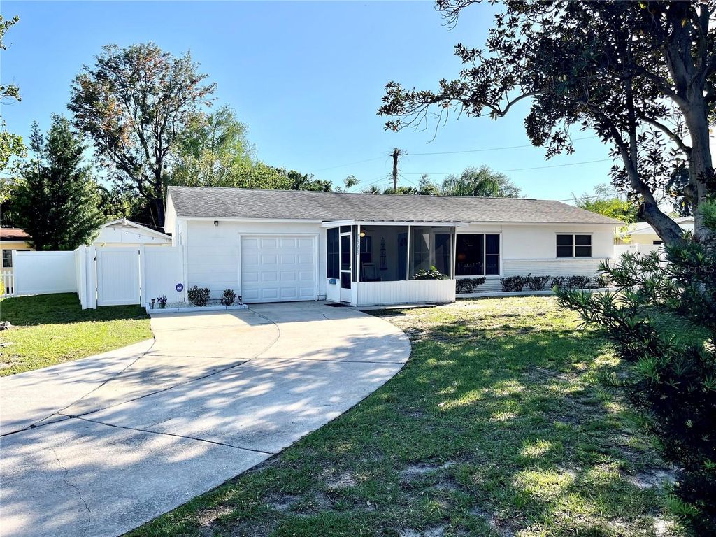 7598 14TH STREET N, St Petersburg, FL 33702
