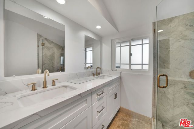 1758 CLEAR VIEW Drive, Beverly Hills, CA 90210