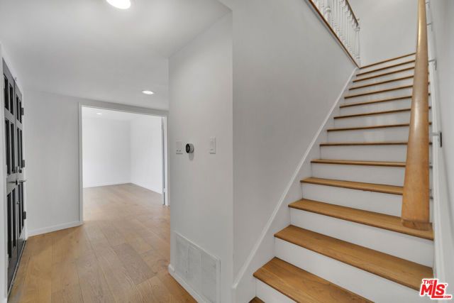 1758 CLEAR VIEW Drive, Beverly Hills, CA 90210