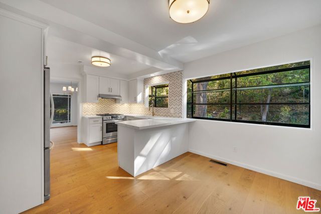 1758 CLEAR VIEW Drive, Beverly Hills, CA 90210