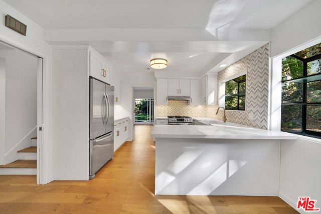 1758 CLEAR VIEW Drive, Beverly Hills, CA 90210