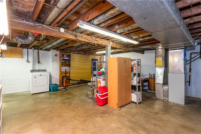 211 E Bruce Avenue, Dayton, OH 45405
