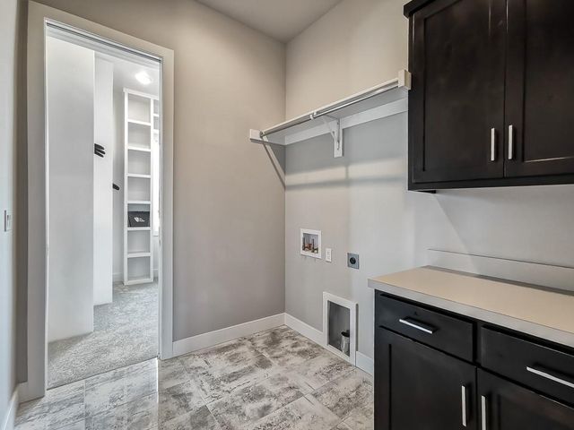 7924 Noble Street, Shawnee, KS 66220